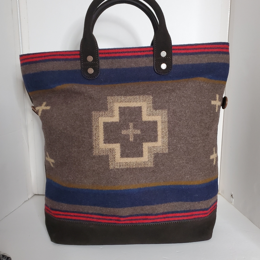 Pendleton Shelter Bay Long Tote New without tag